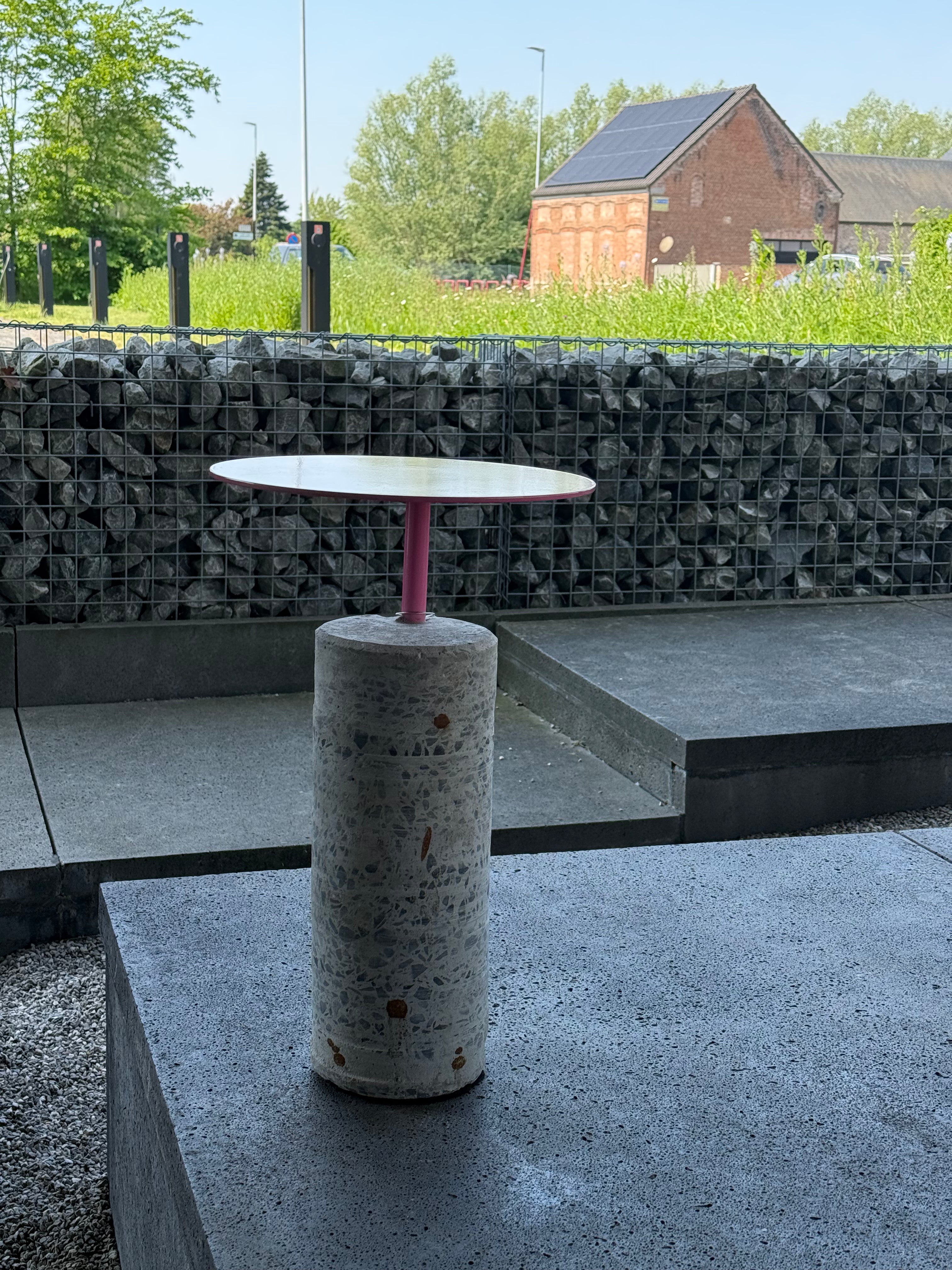 RESiKLD® T-Table -- OUTDOOR