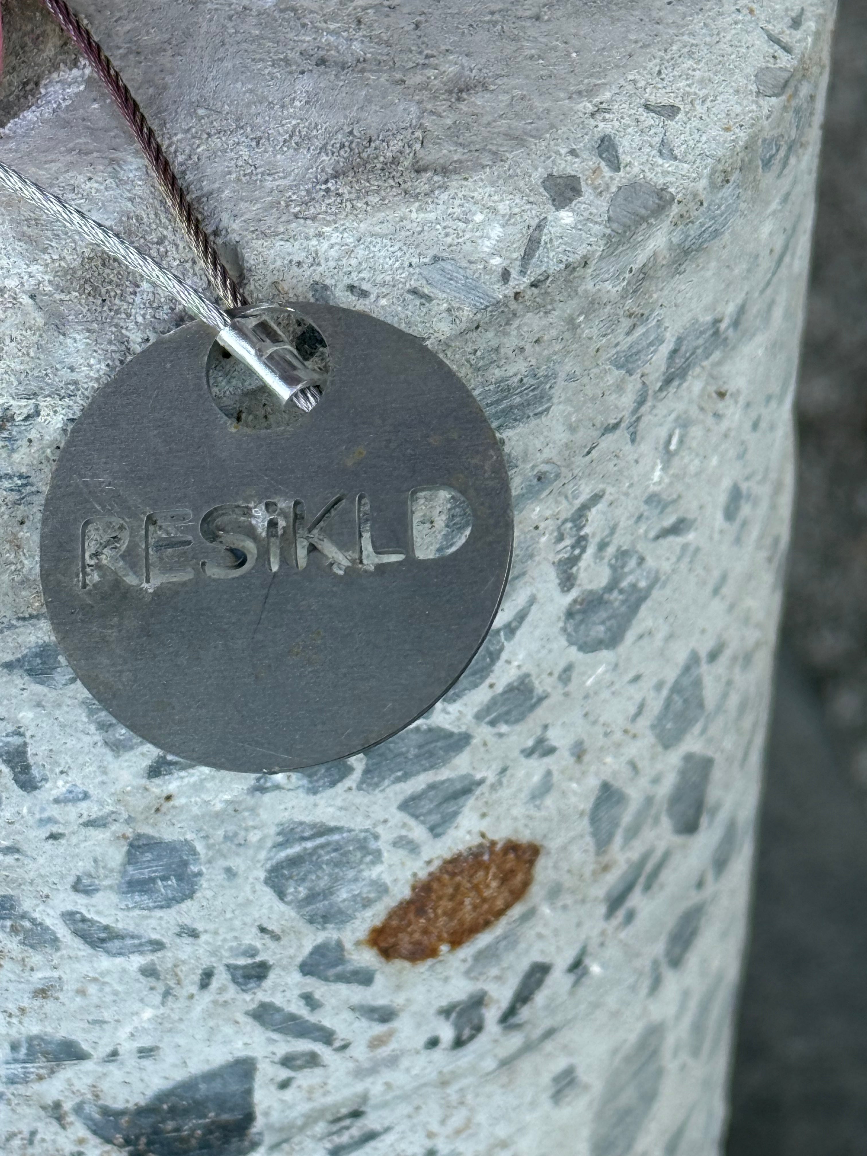 RESiKLD® T-Table -- OUTDOOR