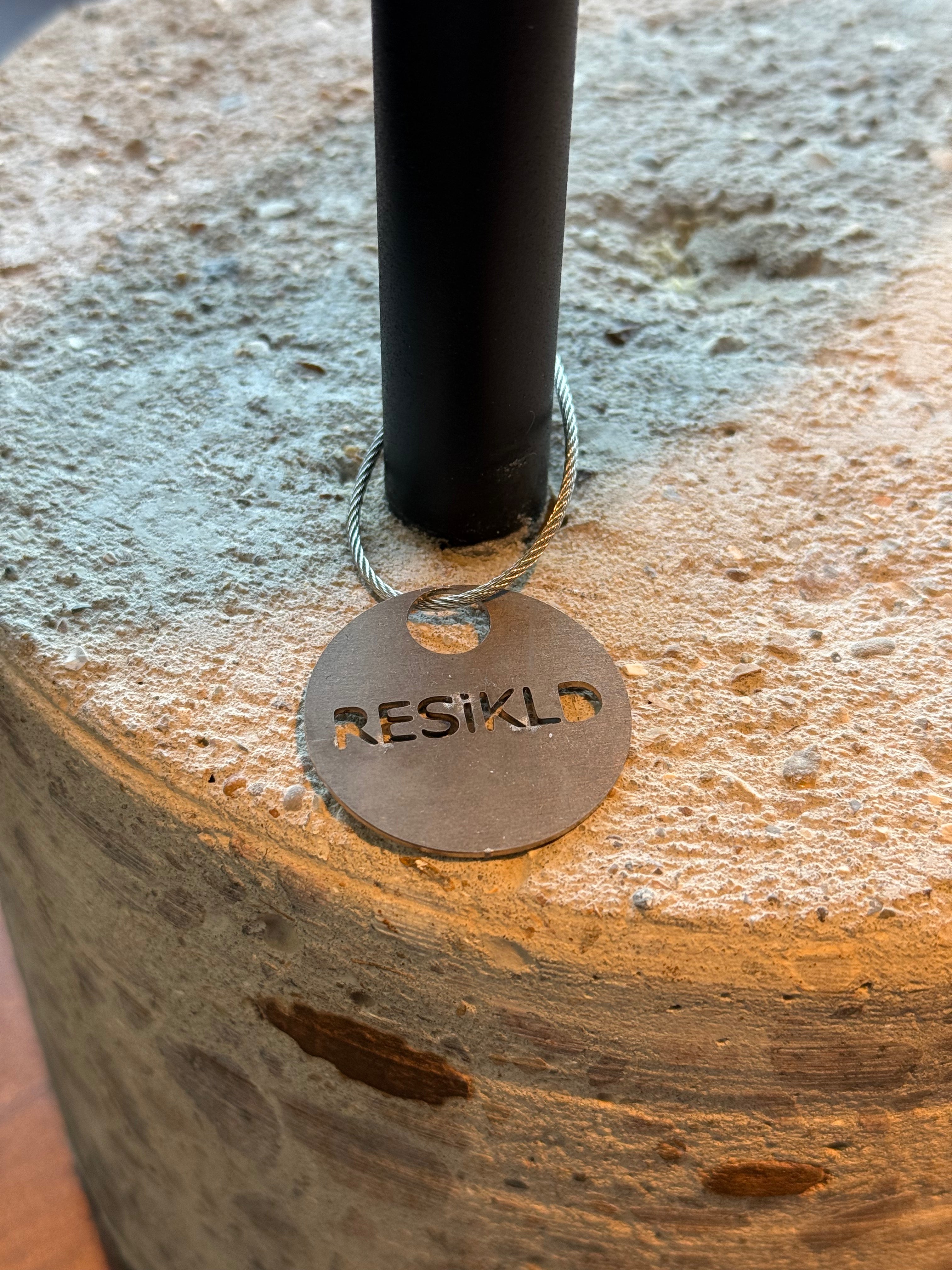 RESiKLD® T-Table -- INDOOR