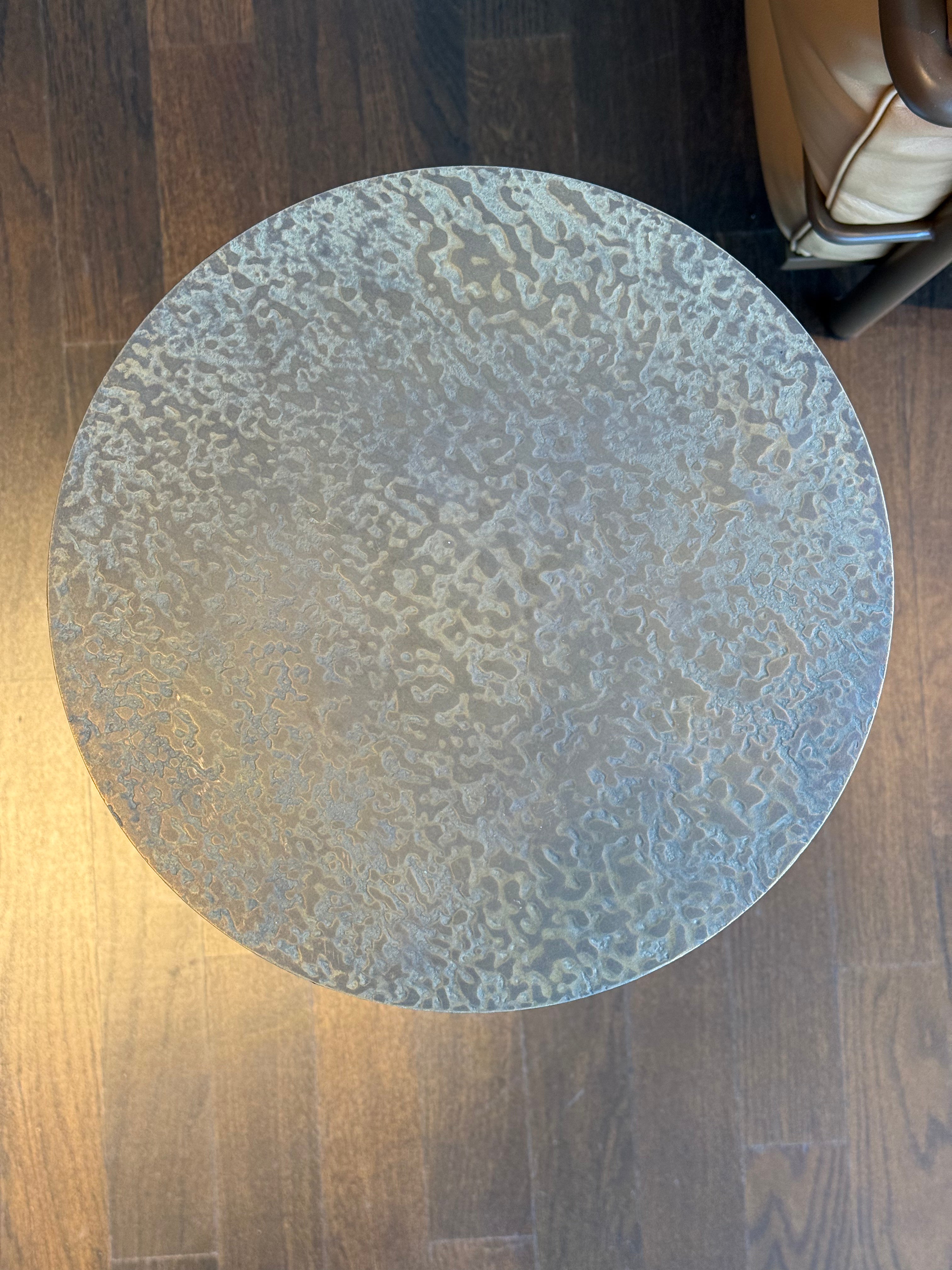 RESiKLD® T-Table -- INDOOR